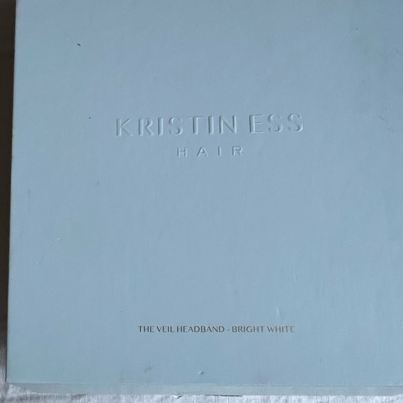 Kristin Ess Hairband Veil - Picture 4 of 7